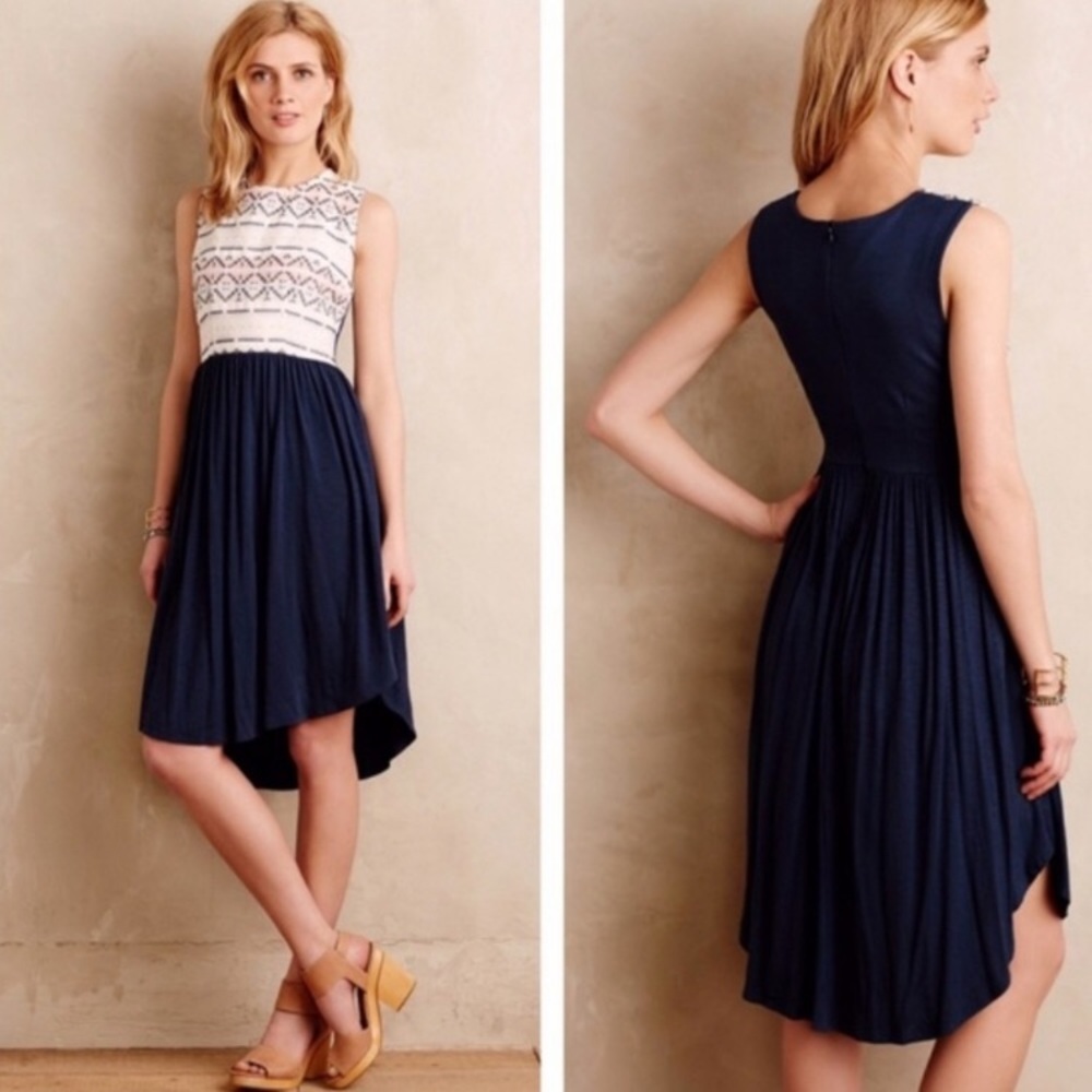Elegant Navy and White Sleeveless Dress